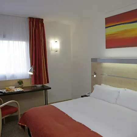 Hotel Express Airport By Ihg