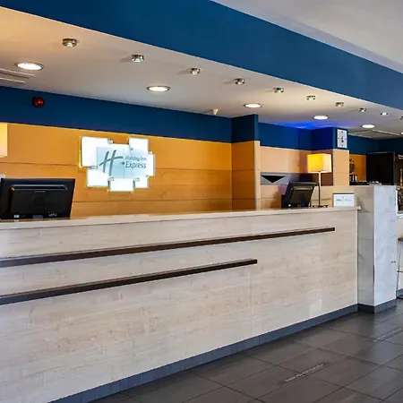 Express Airport, An Ihg Hotel