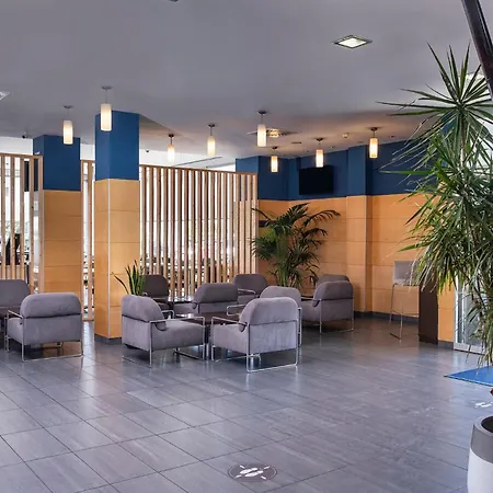 Express Airport, An Ihg 3*