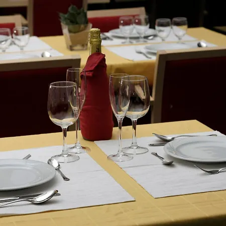 Express Airport By Ihg ホテル