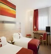 Hotel Express Airport, An Ihg